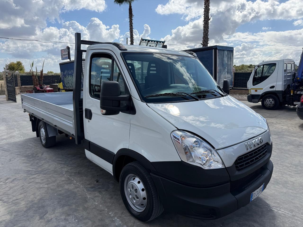 Trattore iveco Daily 35S15 cassonato 4x2 perfetto