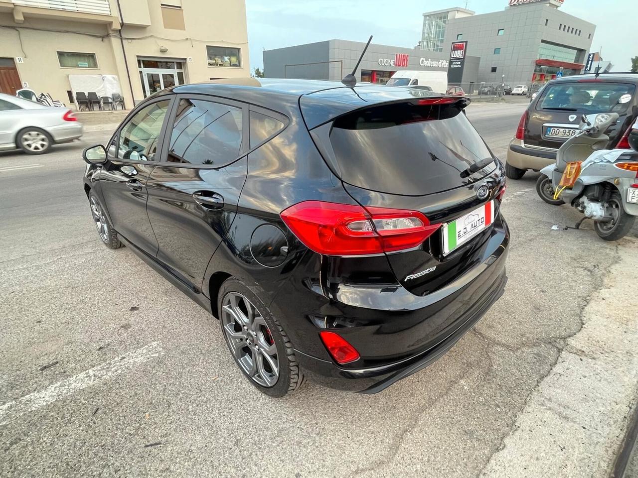 Ford Fiesta 1.0 Ecoboost 100 CV 5 porte ST-Line