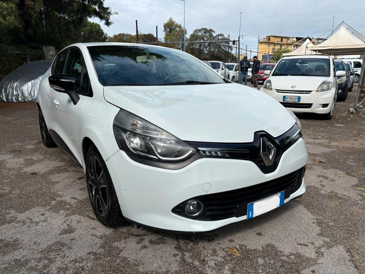 RENAULT CLIO 1.2 Live - 2014