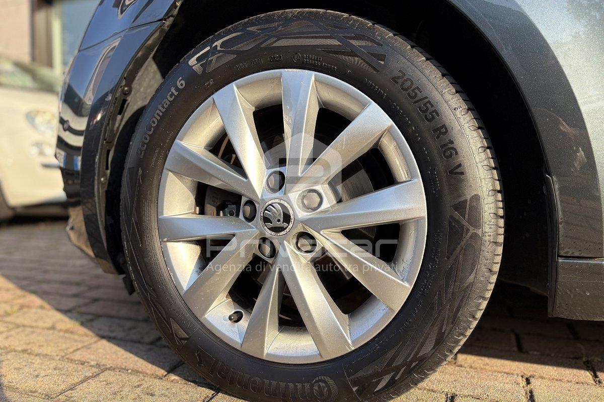 SKODA Octavia 1.6 TDI CR 115 CV DSG Wagon Executive