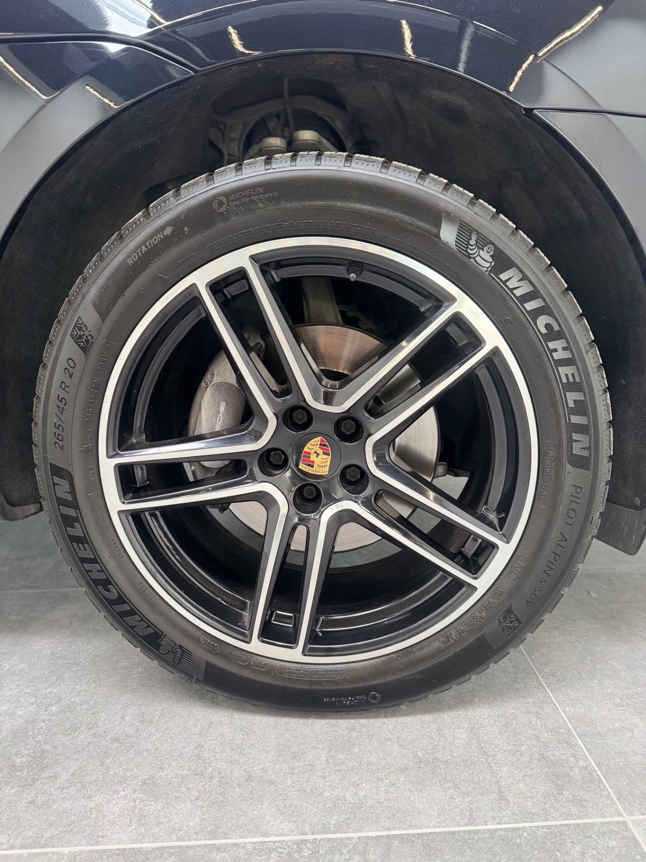 PORSCHE MACAN 2.0 245 \\\SCARICHI\\\SPORT CHRONO\\\20\\\