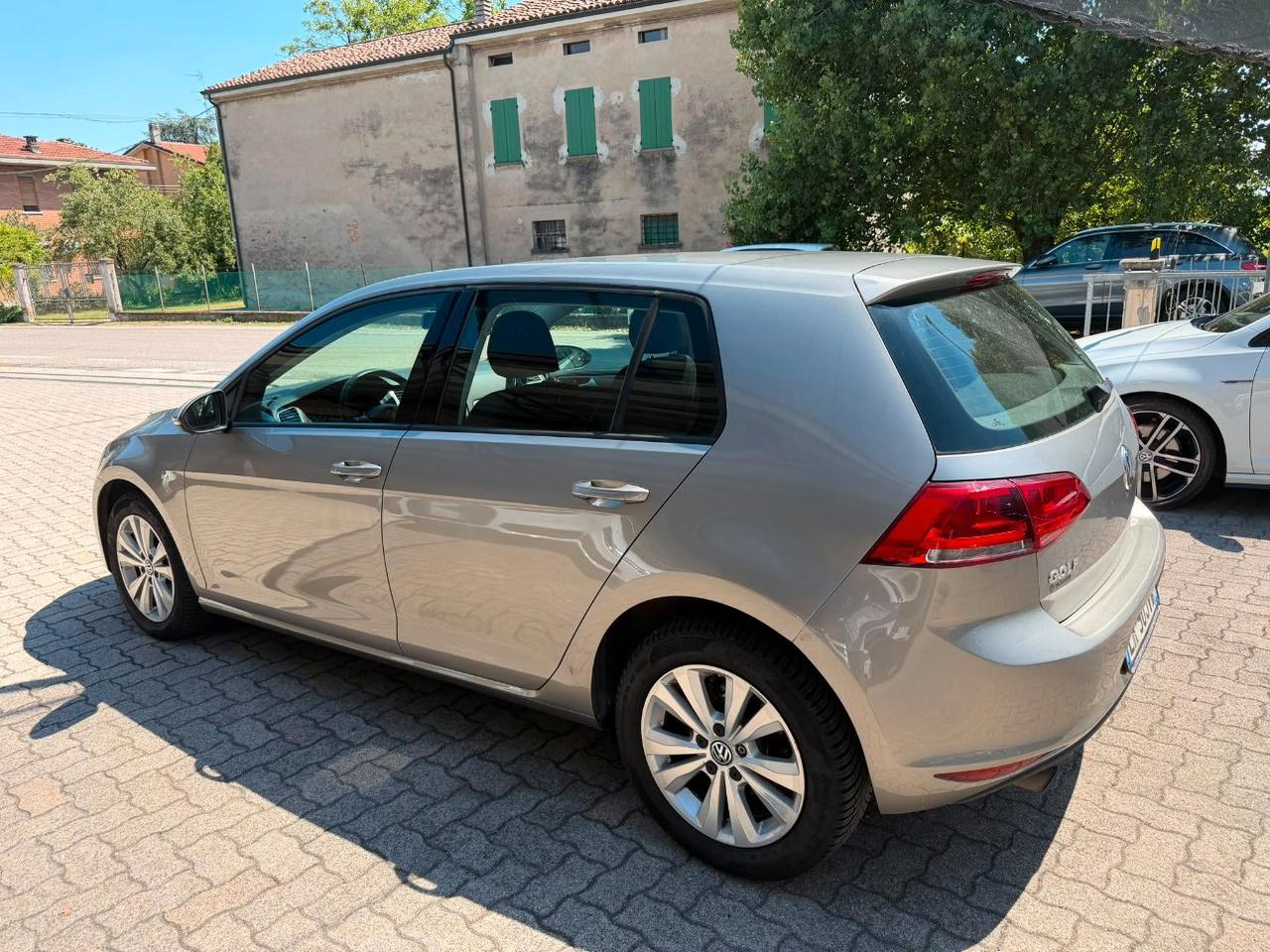 Volkswagen Golf 5 Porte Golf 5p 1.6 tdi Comfortline OK NEOPATENTATO
