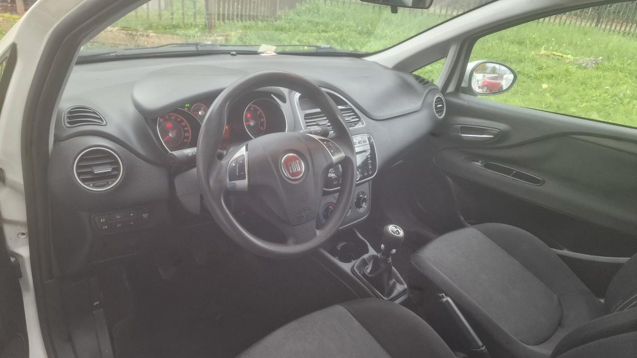 Fiat Punto 1.4 8V Easypower Street - 2014