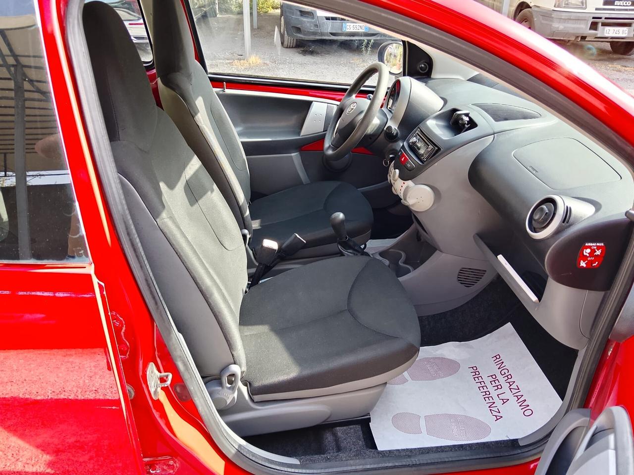 Toyota Aygo 1.0 12V VVT-i 5 porte Now 2010