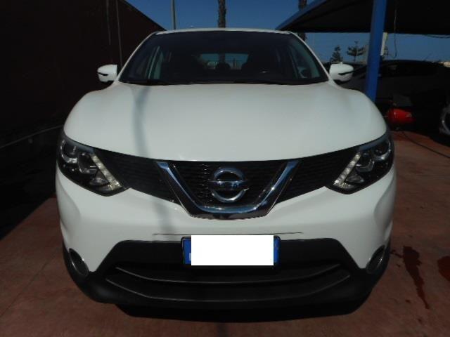 NISSAN Qashqai 1.6 dCi 2WD Acenta Premium