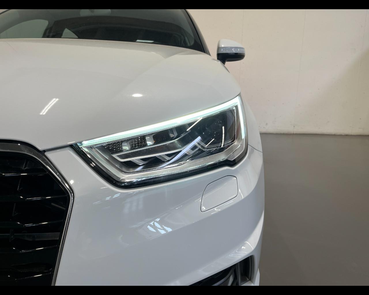 AUDI A1 SPORTBACK 1.4 TDI S-TRONIC METAL PLUS