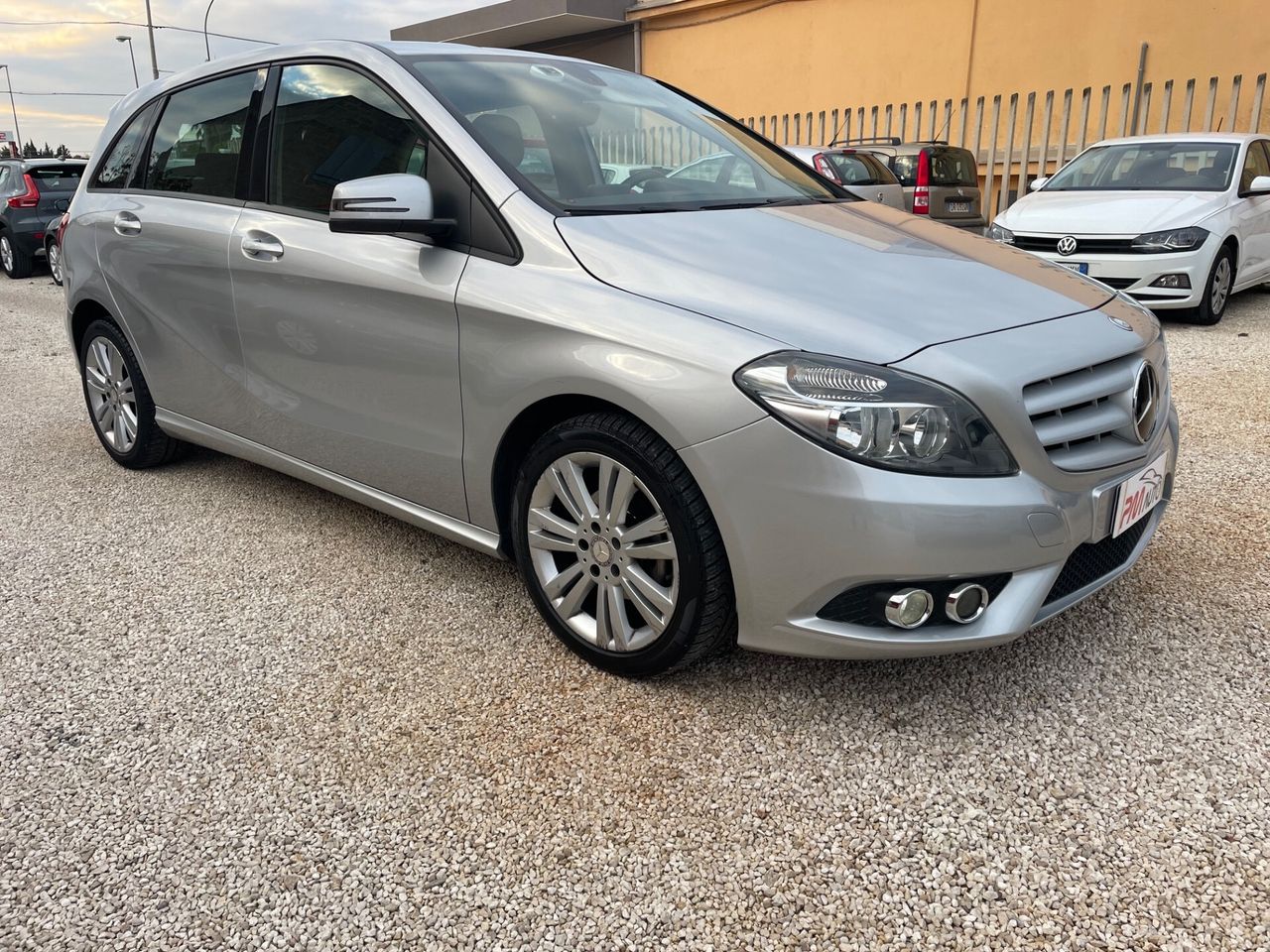 Mercedes-Benz B-Class 2014 photo 2
