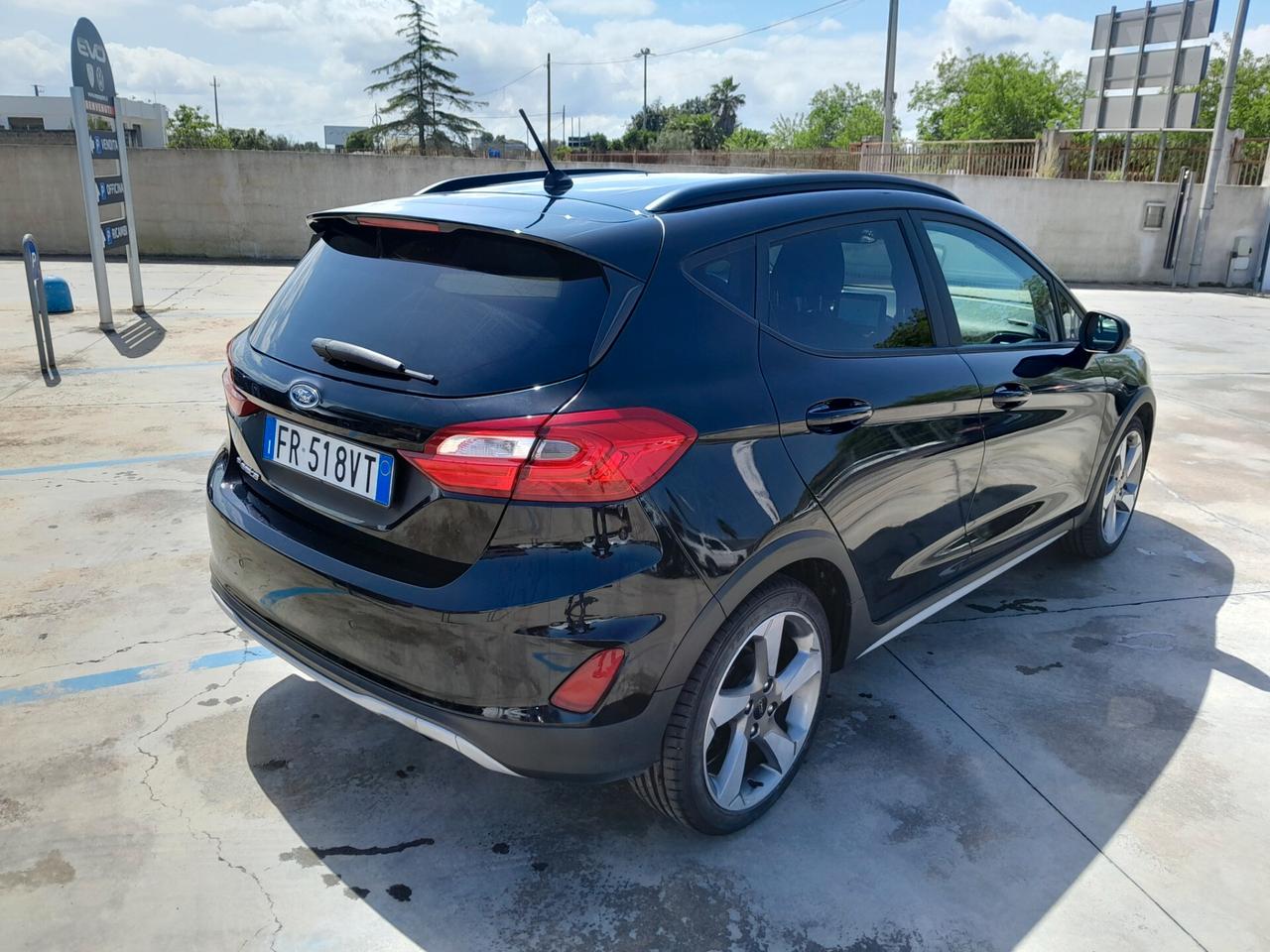 FORD FIESTA ACTIVE 5P 1.0 ECOBBOST 85CV NEOPATENTATI