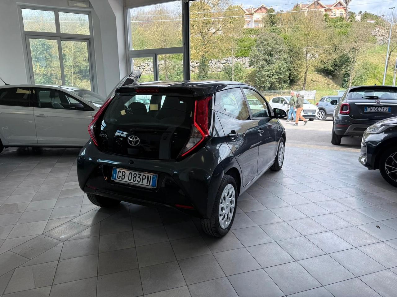 Toyota Aygo Connect 1.0 VVT-i 72CV 5 porte x-business MMT