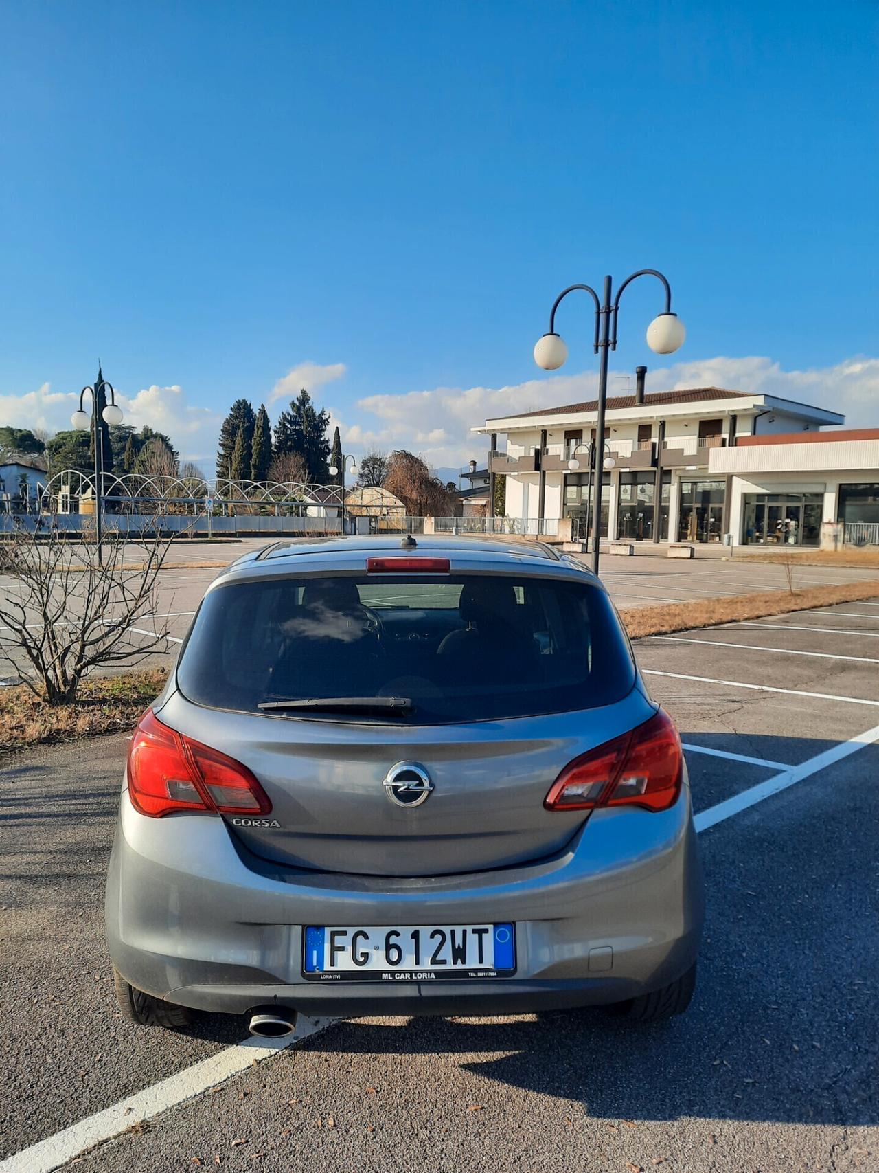 Opel Corsa 1.4 90CV GPL 5 porte b-Color Ok Neopatentati