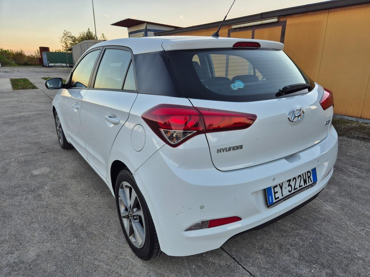 Hyundai i20 1.1 CRDi 12V 5 porte neopatentati