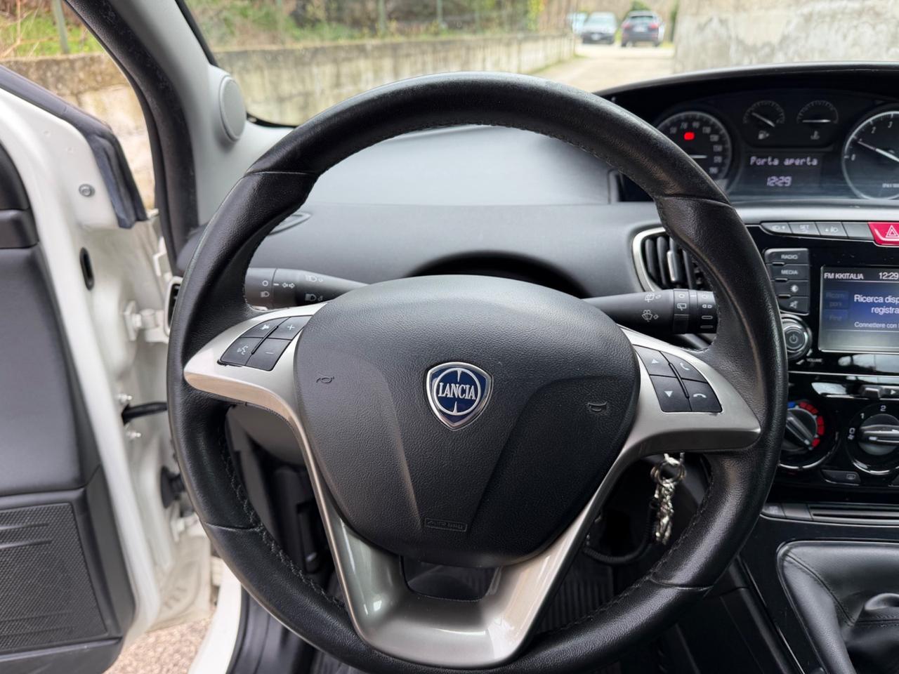 Lancia Ypsilon 1.2 69 CV 5 porte GPL Ecochic Gold