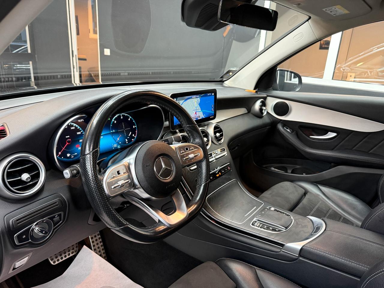 Mercedes Benz GLC 300D 4MATIC PREMIUM