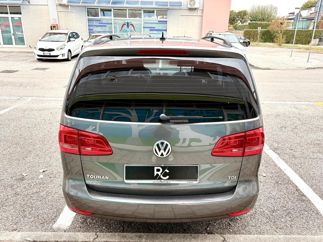 Volkswagen Touran 1.6 TDI 7 posti Neopatentati