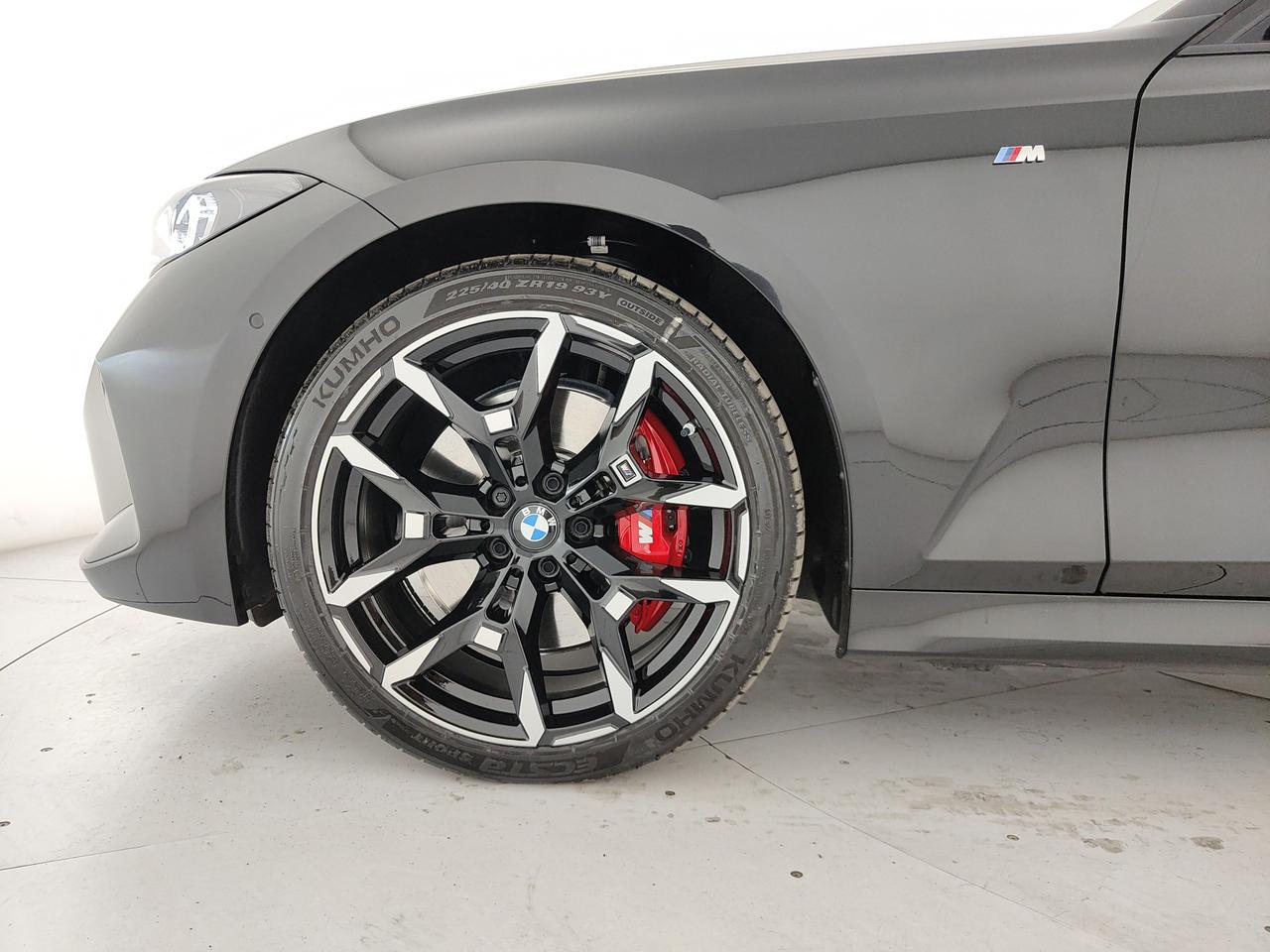 BMW 320d Touring mhev 48V xdrive MSport auto