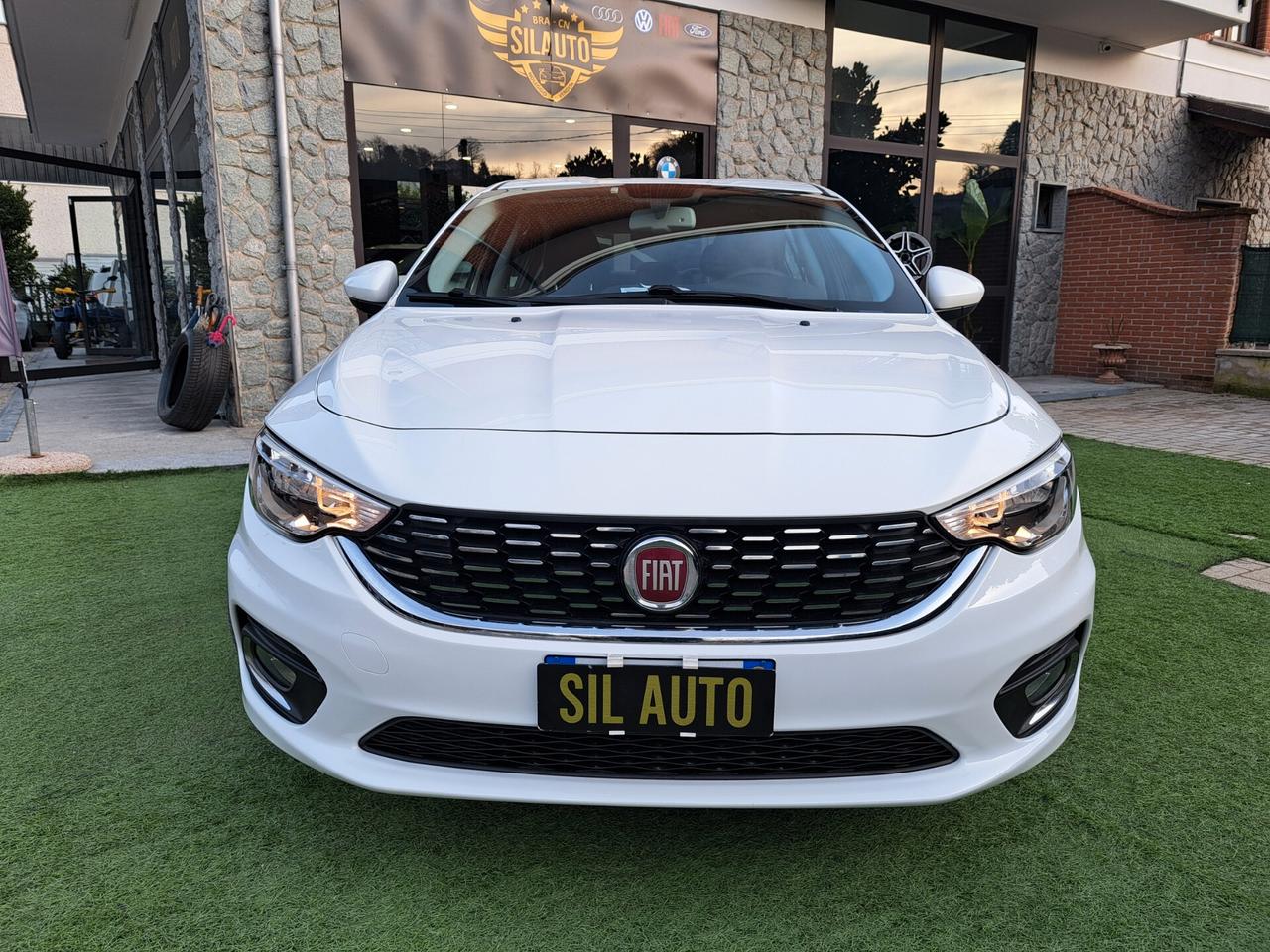 Fiat Tipo 1.6 Mjt 4 porte Lounge/120 CV