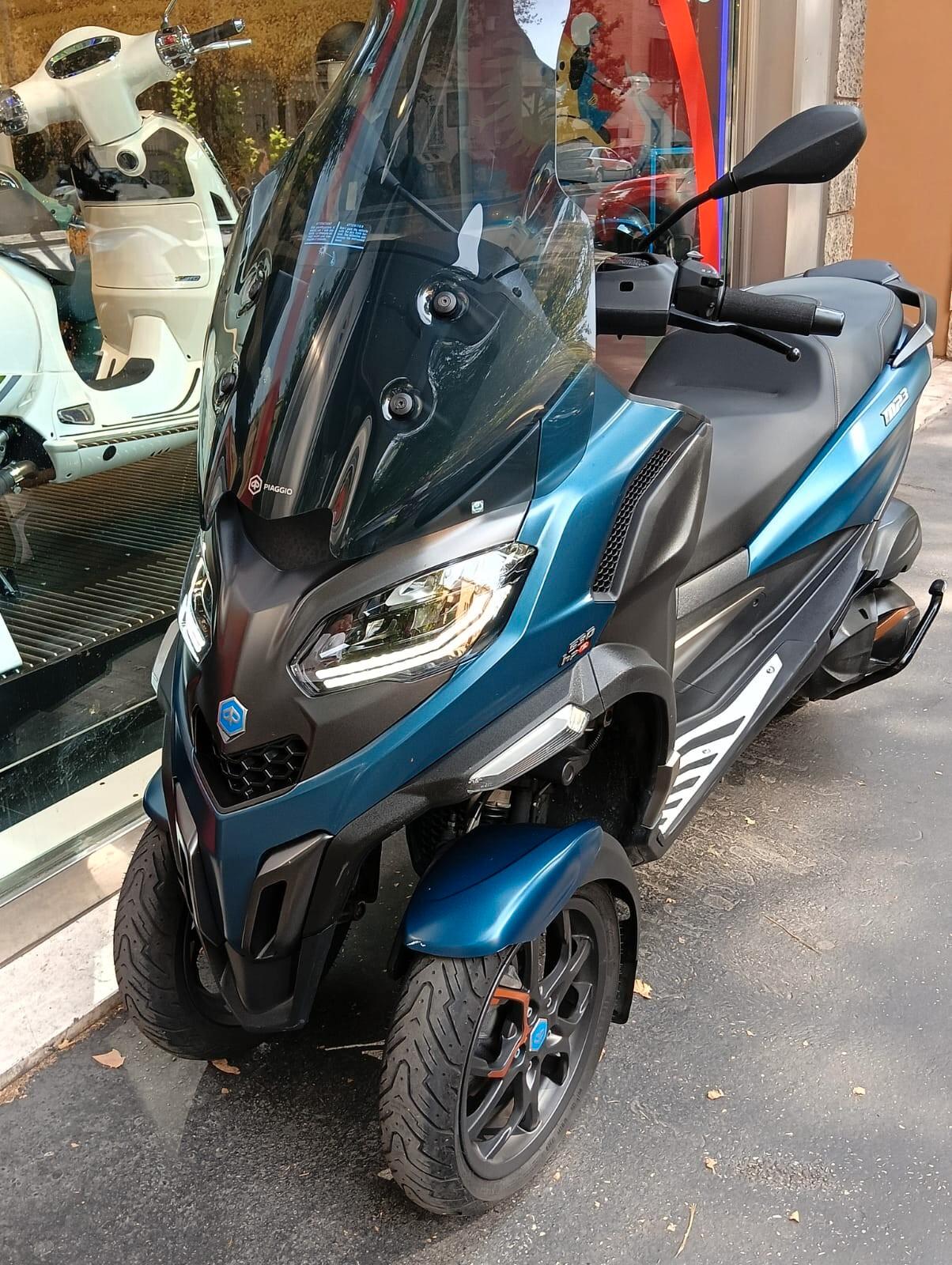 Piaggio MP3 530 hpe EXCLUSIVE