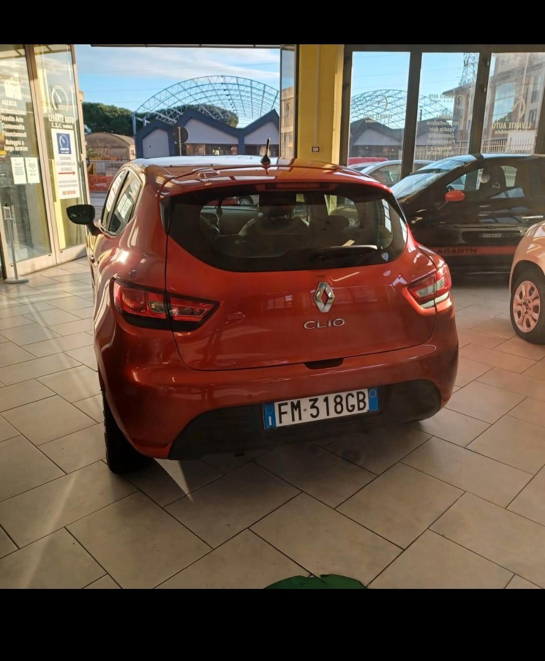 NEOPATENTATI CLIO GPL PERFETTA