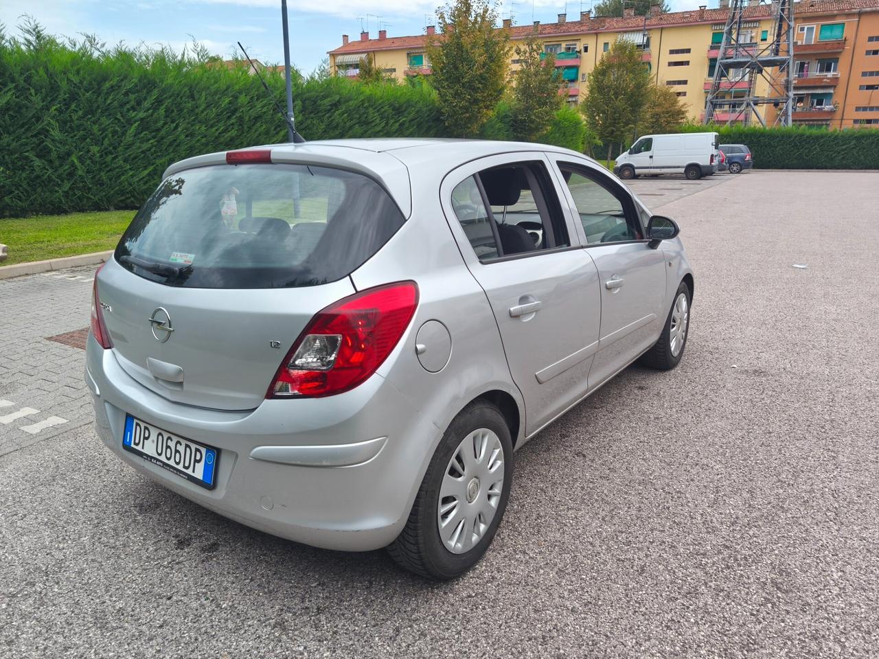 Opel Corsa 1.2 neopatentati garanzia