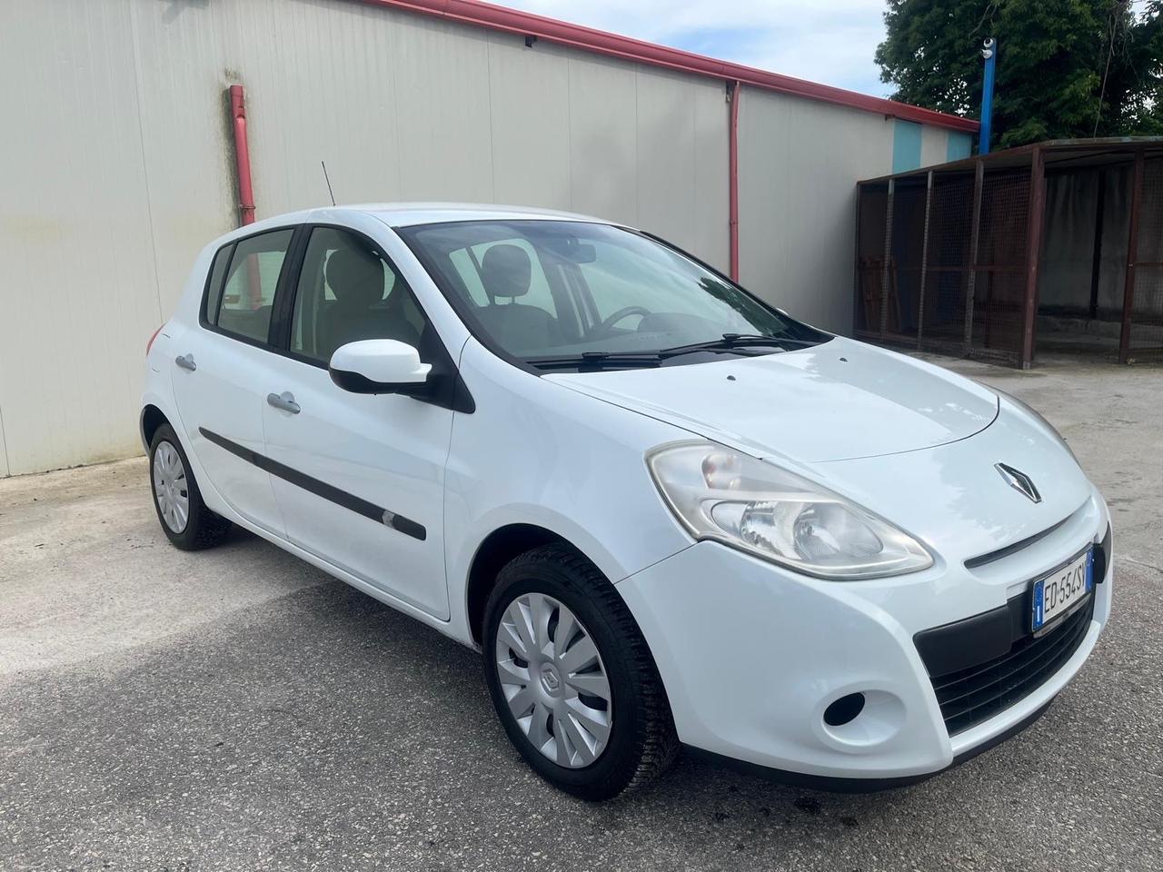 Renault clio 5P-1.2 gpl - km 130000-11/2010