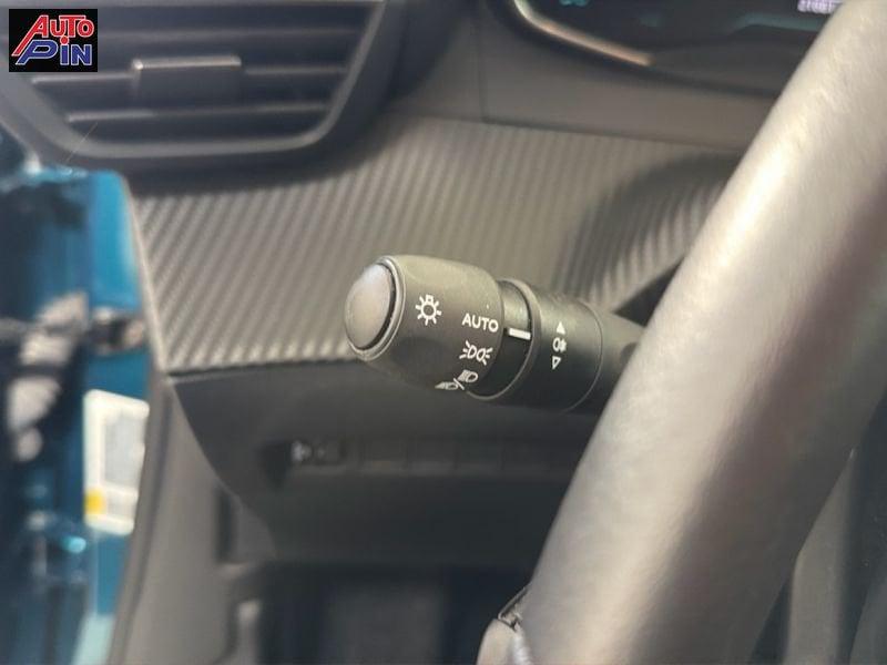 Peugeot 2008 Hybrid 145cv e-DCS6 Style auto
