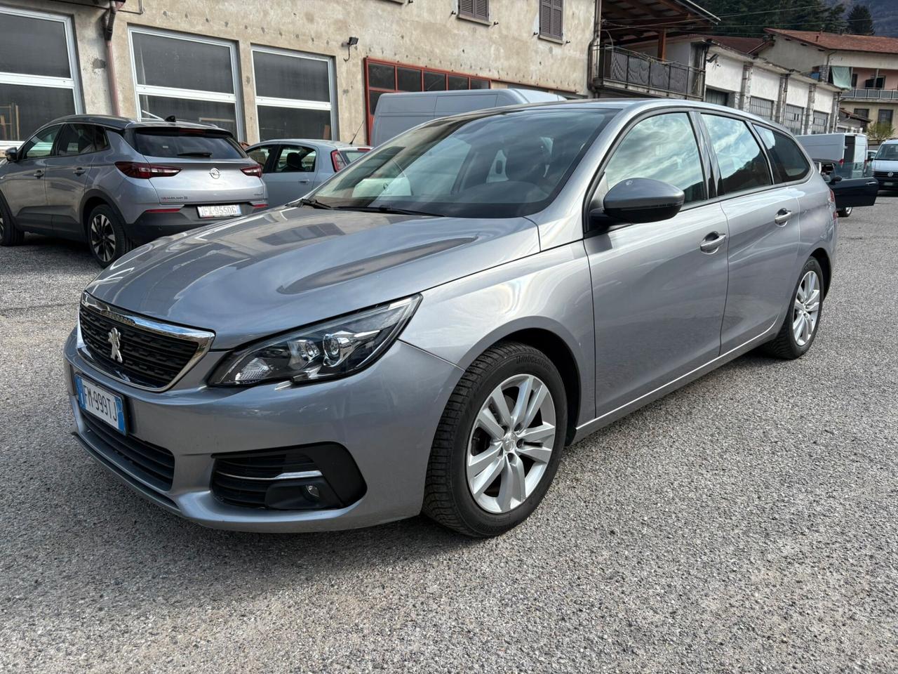 PEUGEOT 308 1.6 BLUEHDI EURO 6 – GARANZIA 12 MESI – KM CERTIFICATI