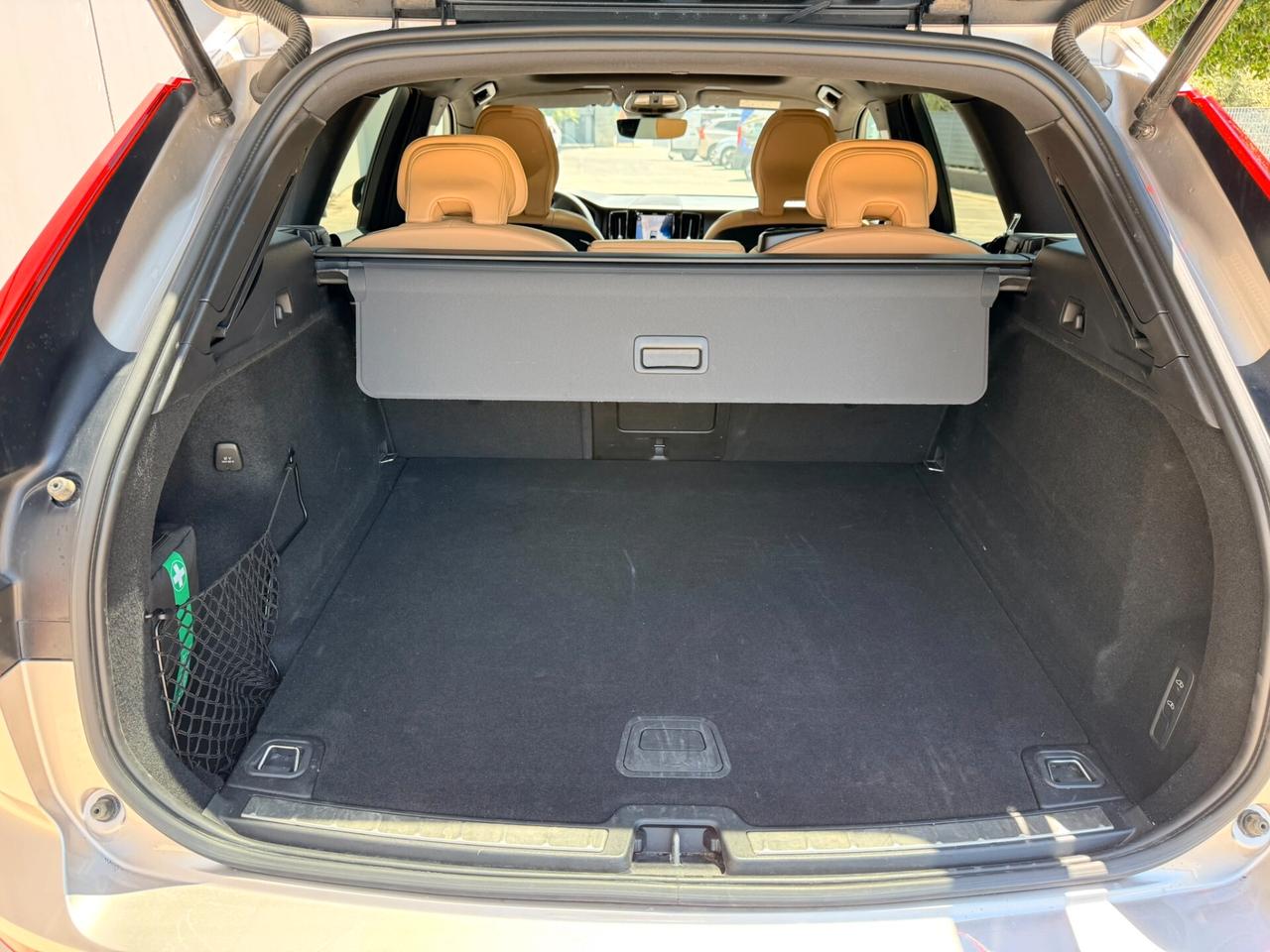 Volvo XC 60 XC60 B4 (d) AWD automatico Ultimate Dark