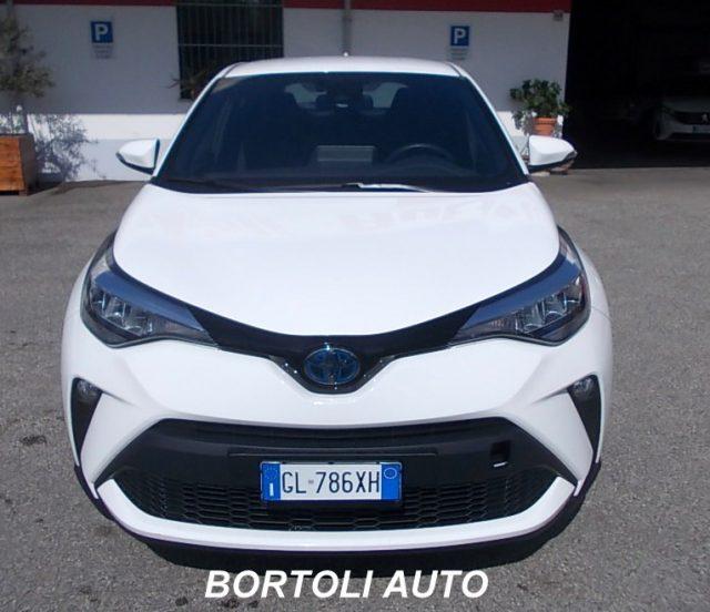 TOYOTA C-HR 1.8 HYBRID 8.000 KM E-CVT BUSINESS