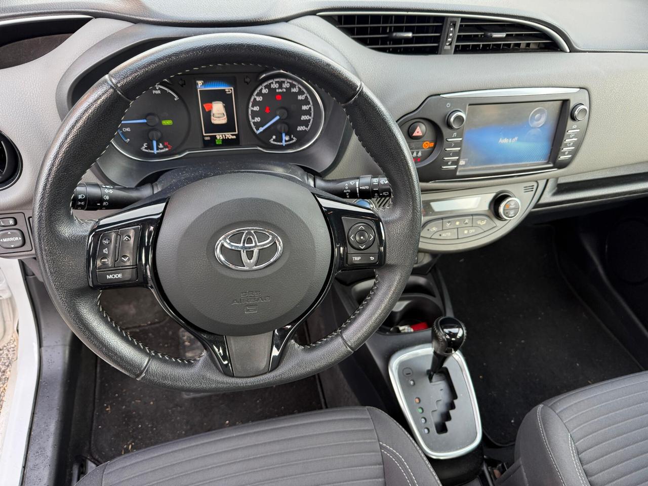 Toyota Yaris Hybrid **UNICO PROPRIETARIO**