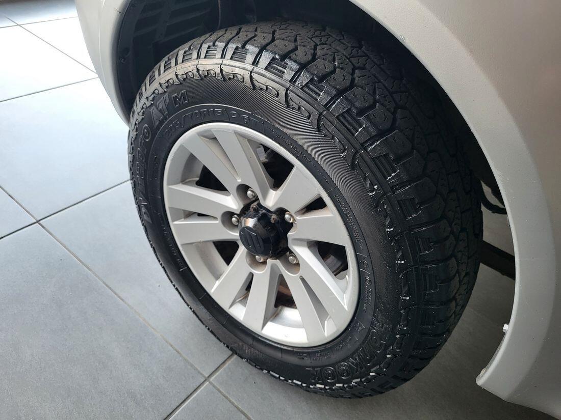 Suzuki Jimny 1.5 DDiS 86 CV 4X4 + RIDOTTE *** GANCIO TRAINO