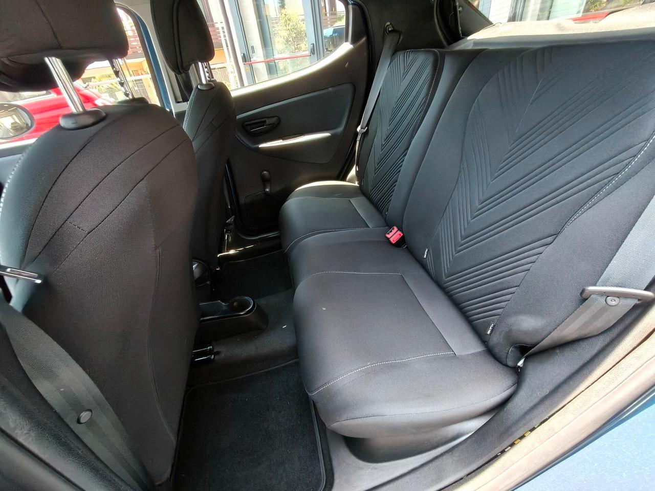 Lancia Ypsilon 1.0 FireFly 5 porte S&S Hybrid Gold