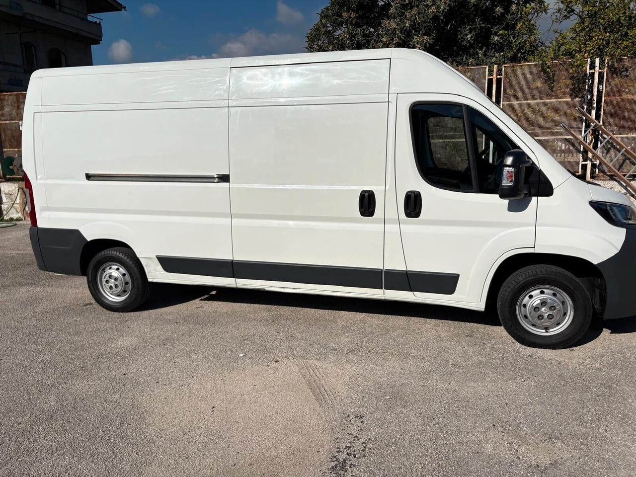 Peugeot Boxer 335 2.0 BlueHDi 160CV PASSO LUNGO