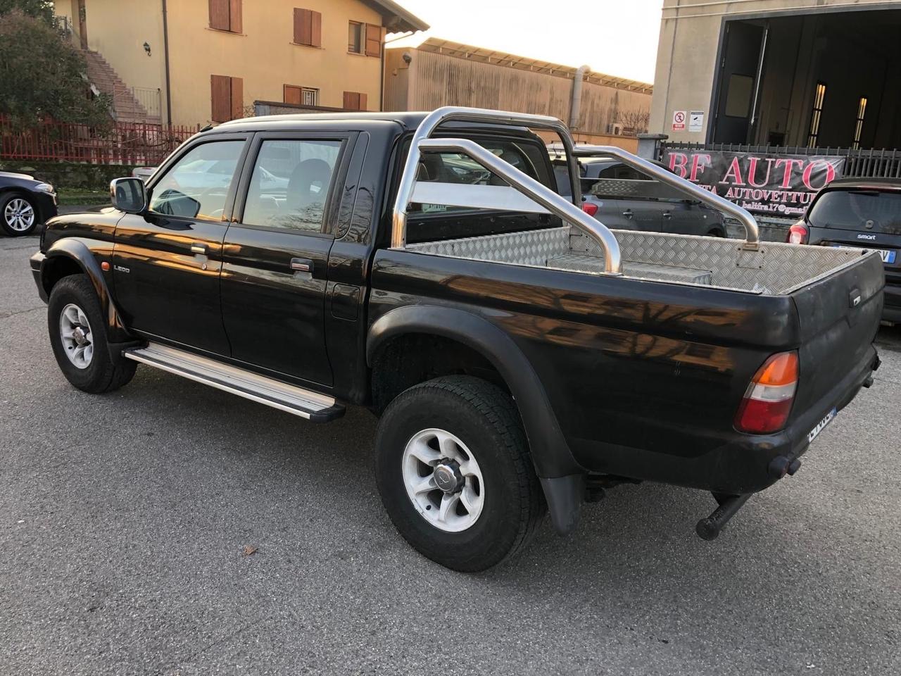 Mitsubishi L200 2.5 TDI 4WD Club Cab Pick-up