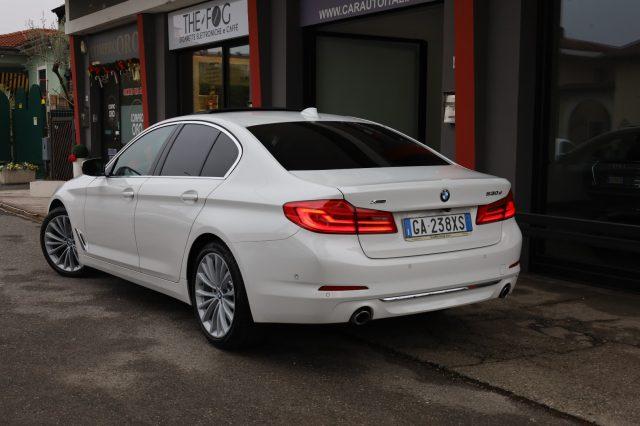 BMW 530 d xDrive 249CV Berlina Live Cockpit HeadUp Tetto