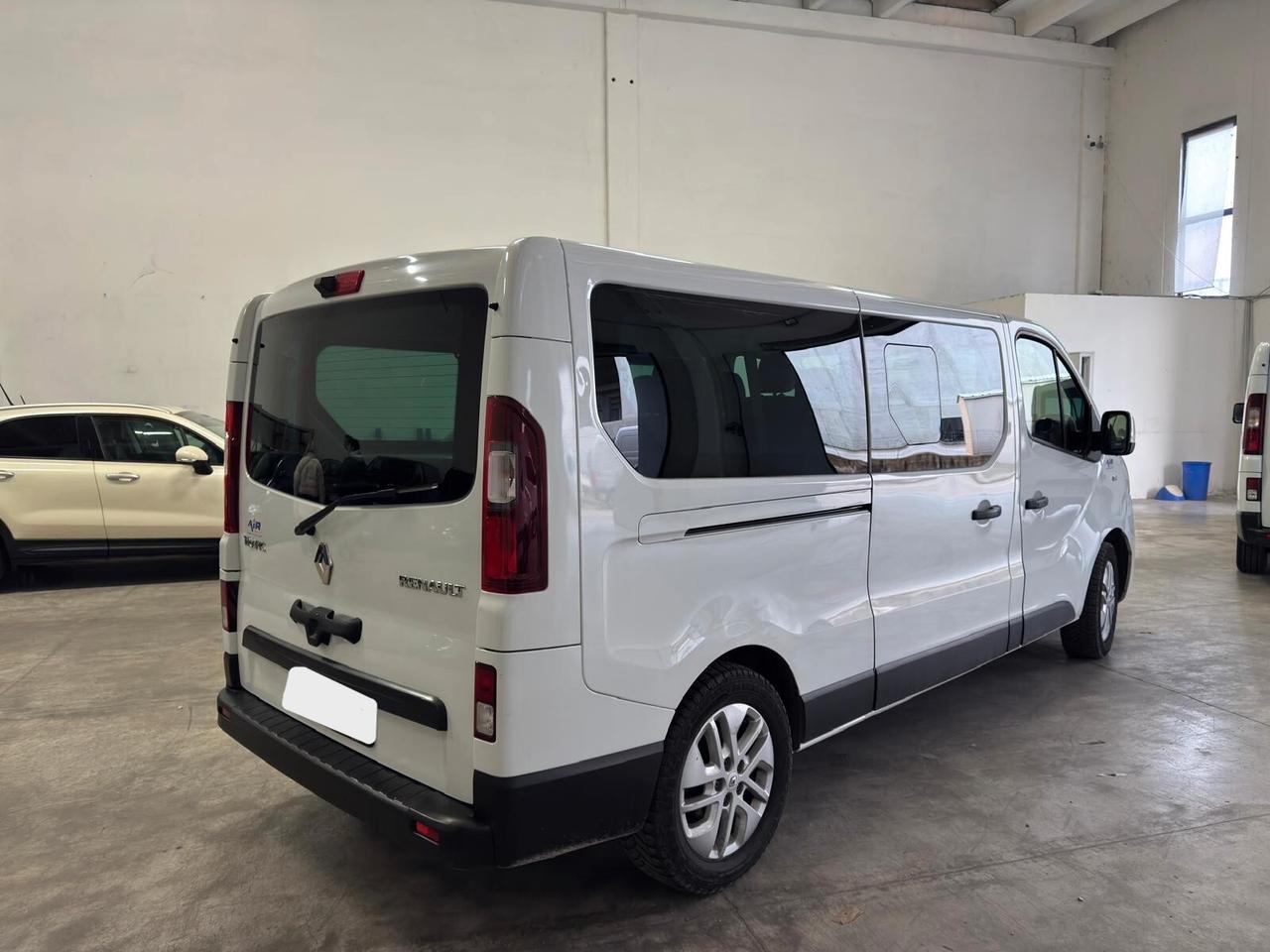 Renault 9 Posti – Anno 2018 – Ottimo stato, pronta all'uso