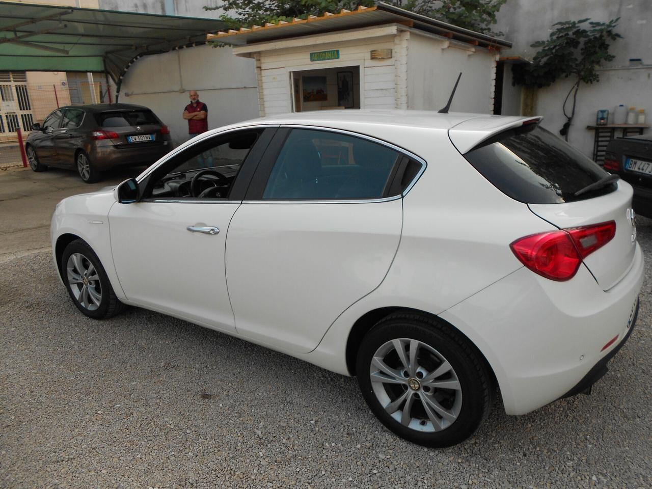 Alfa Romeo Giulietta 1.6 JTDm-2 105 CV Distinctive