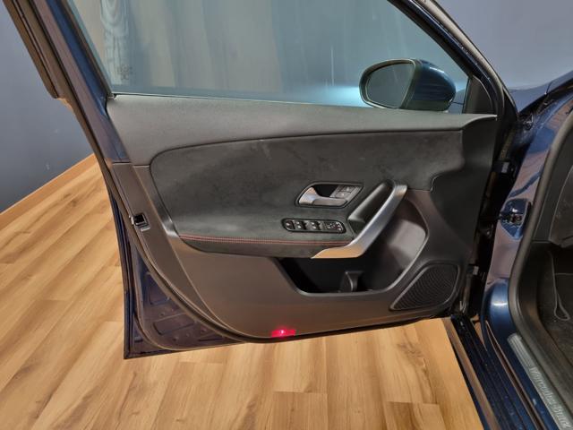 MERCEDES-BENZ A 180 d Automatic Premium