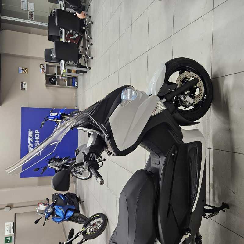 Yamaha X-Max 250 - 2012