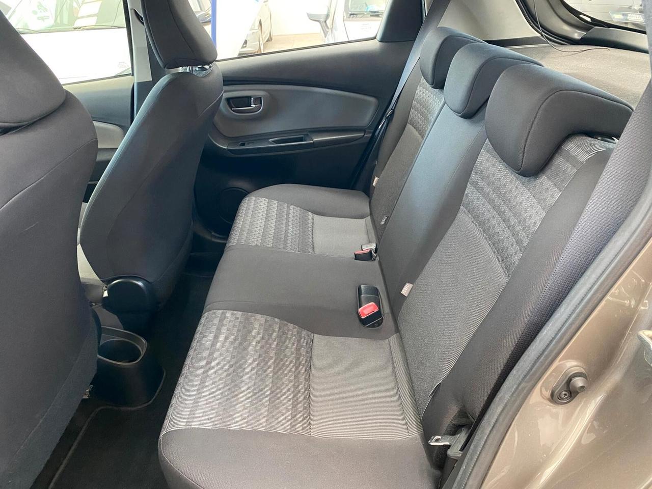 Toyota Yaris 1.0 5 porte Active