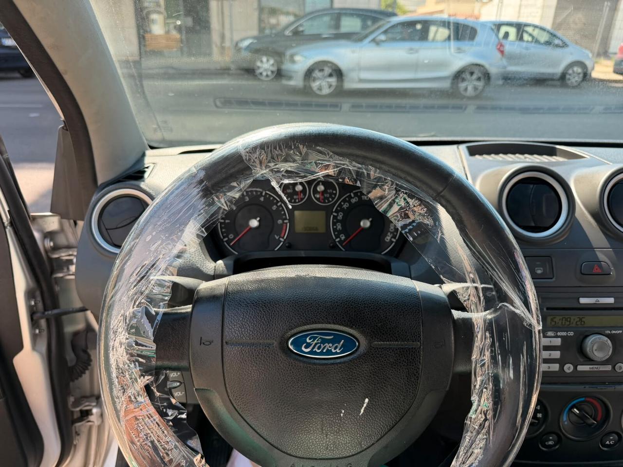 Ford Fiesta 1.2 16V 5p. Ghia