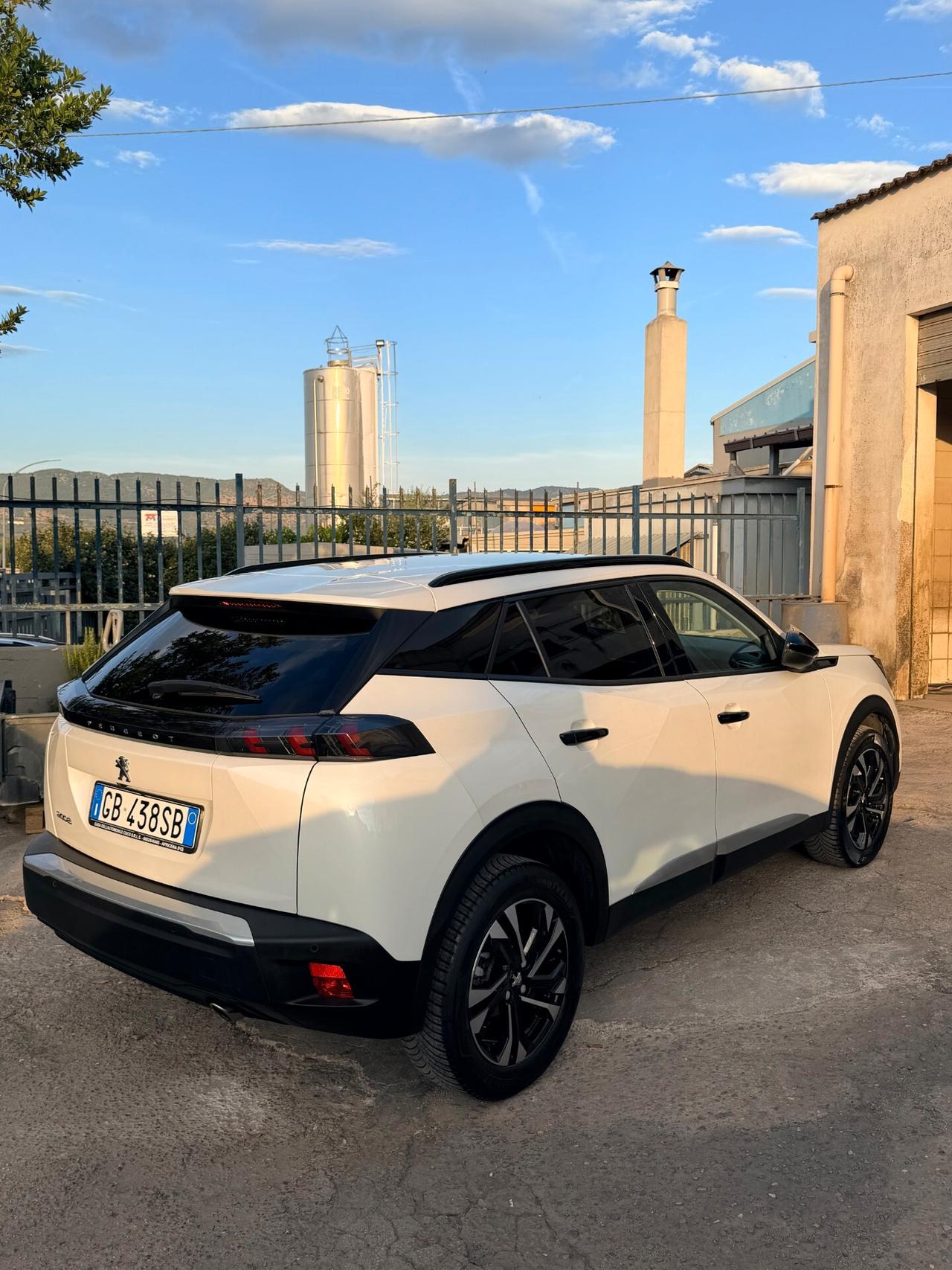 Peugeot 2008 BlueHDi 130 S&S EAT8 Allure Pack