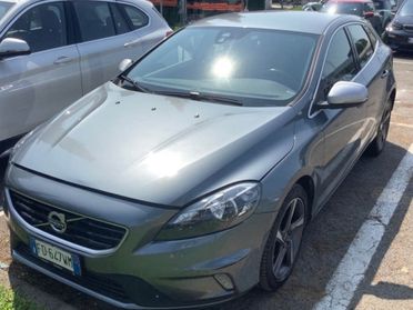 Volvo V40 2.0 D4 Momentum comenuova