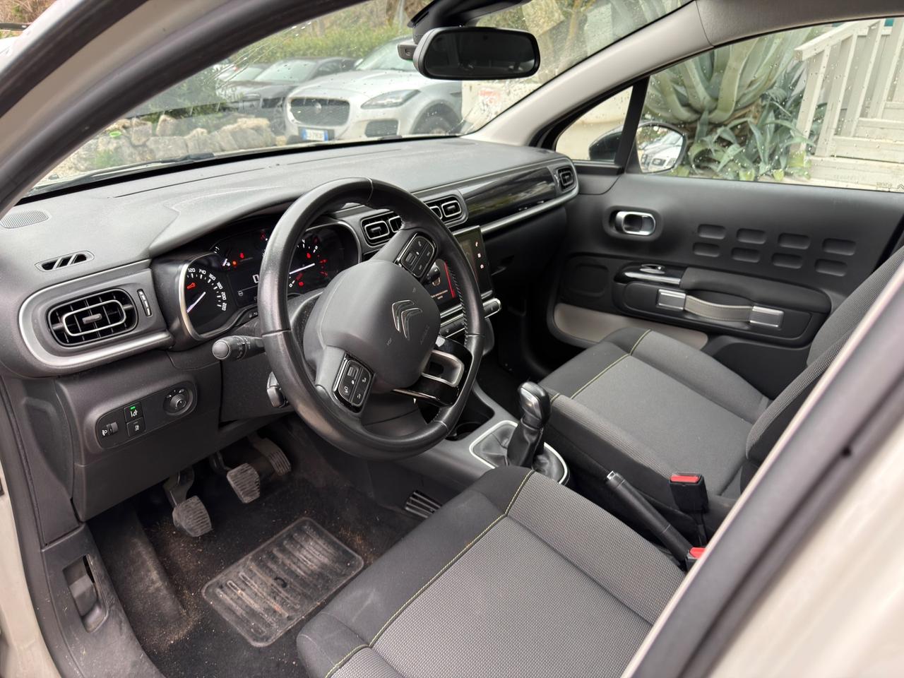 Citroen C3 PureTech 82 GPL Shine