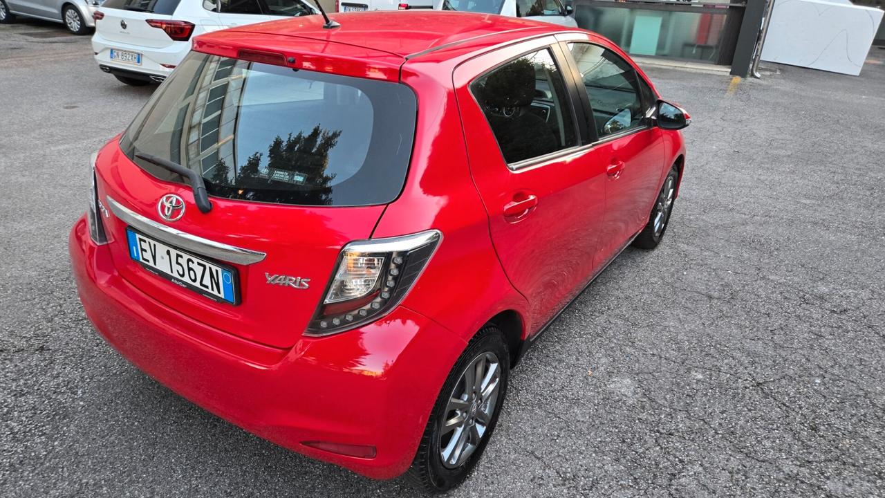 Toyota Yaris 1.0 5 porte Lounge