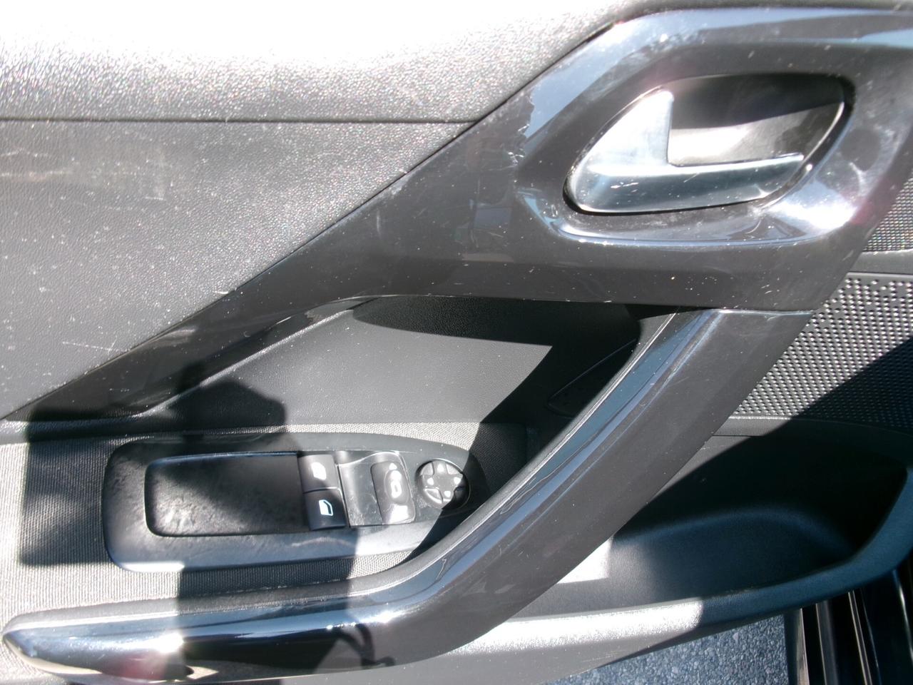 Peugeot 208 1.2 BENZINA EURO 6 5 PORTE 55000 KM