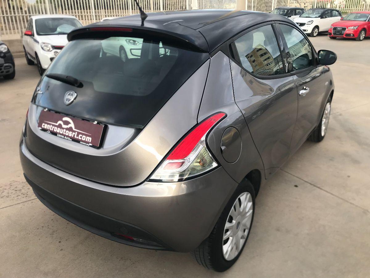 LANCIA Ypsilon 1.2 69 CV 5 porte S&S Gold