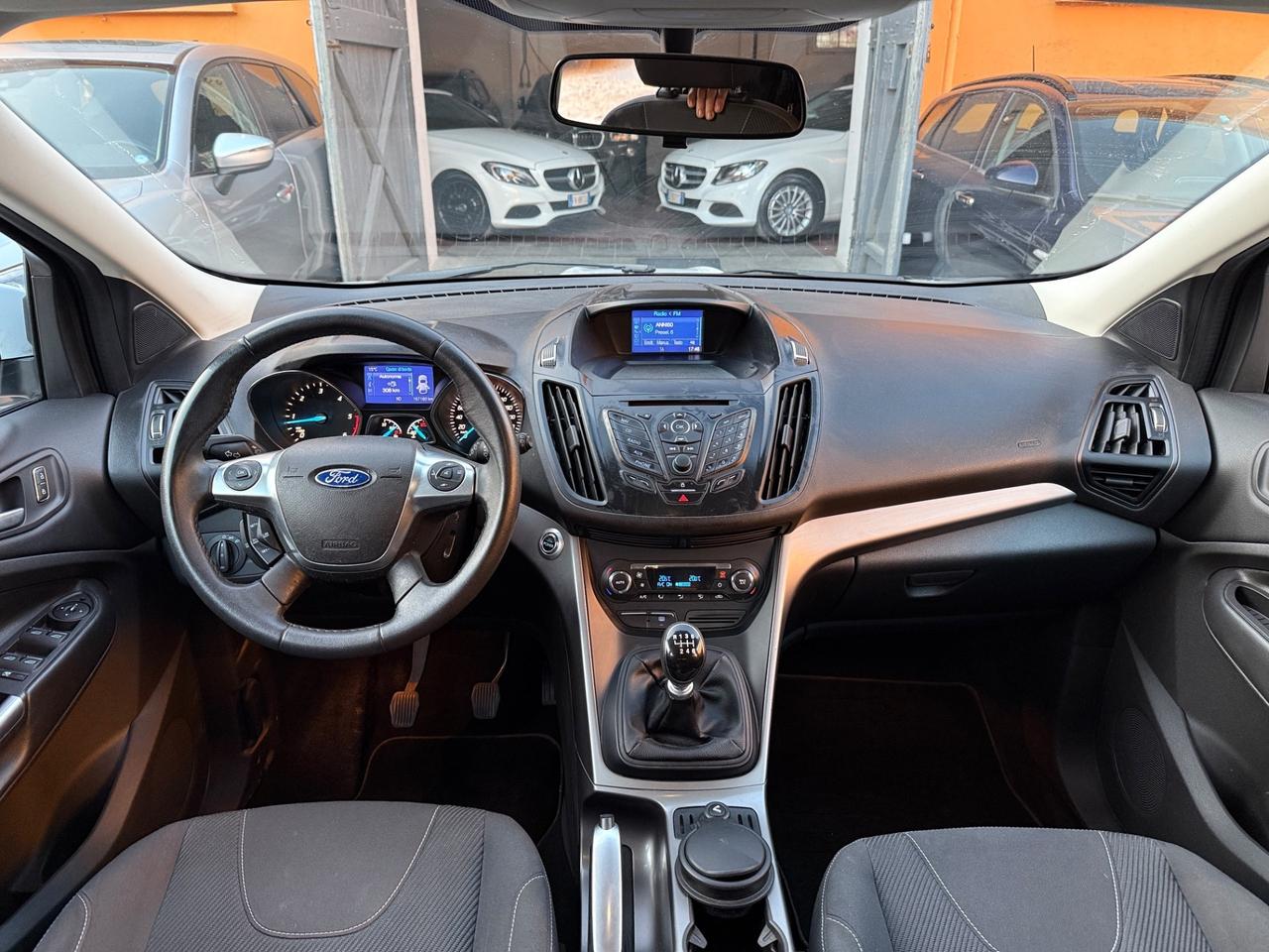 Ford Kuga 2.0 TDCI 140 CV 2WD Titanium