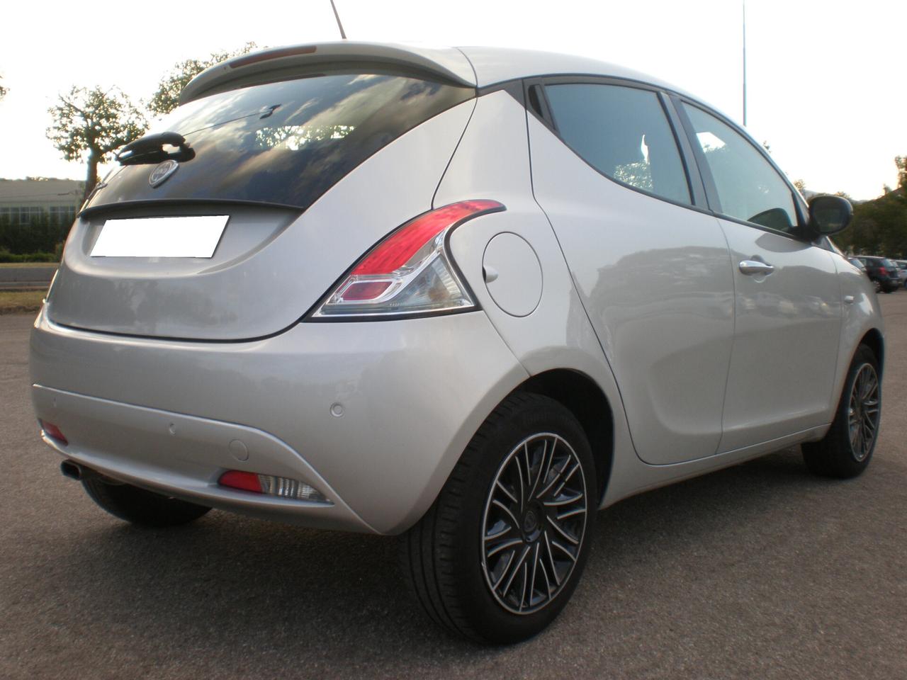 Lancia Y 1.2, pochi km, “LEGGERE BENE ANNUNCIO”