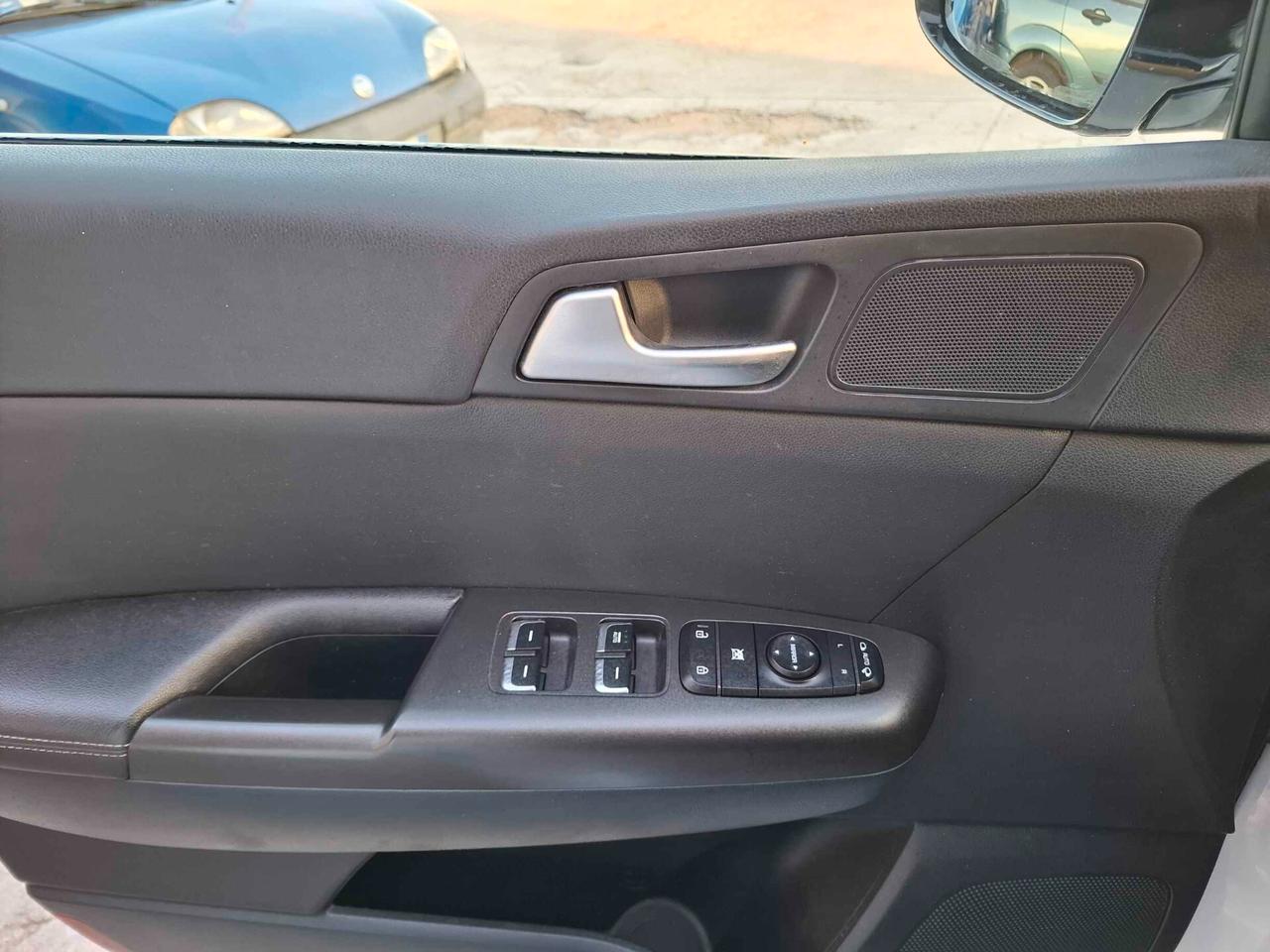 Kia Sportage 1.7 CRDI 141 CV TETTO APRIBILE - 2017