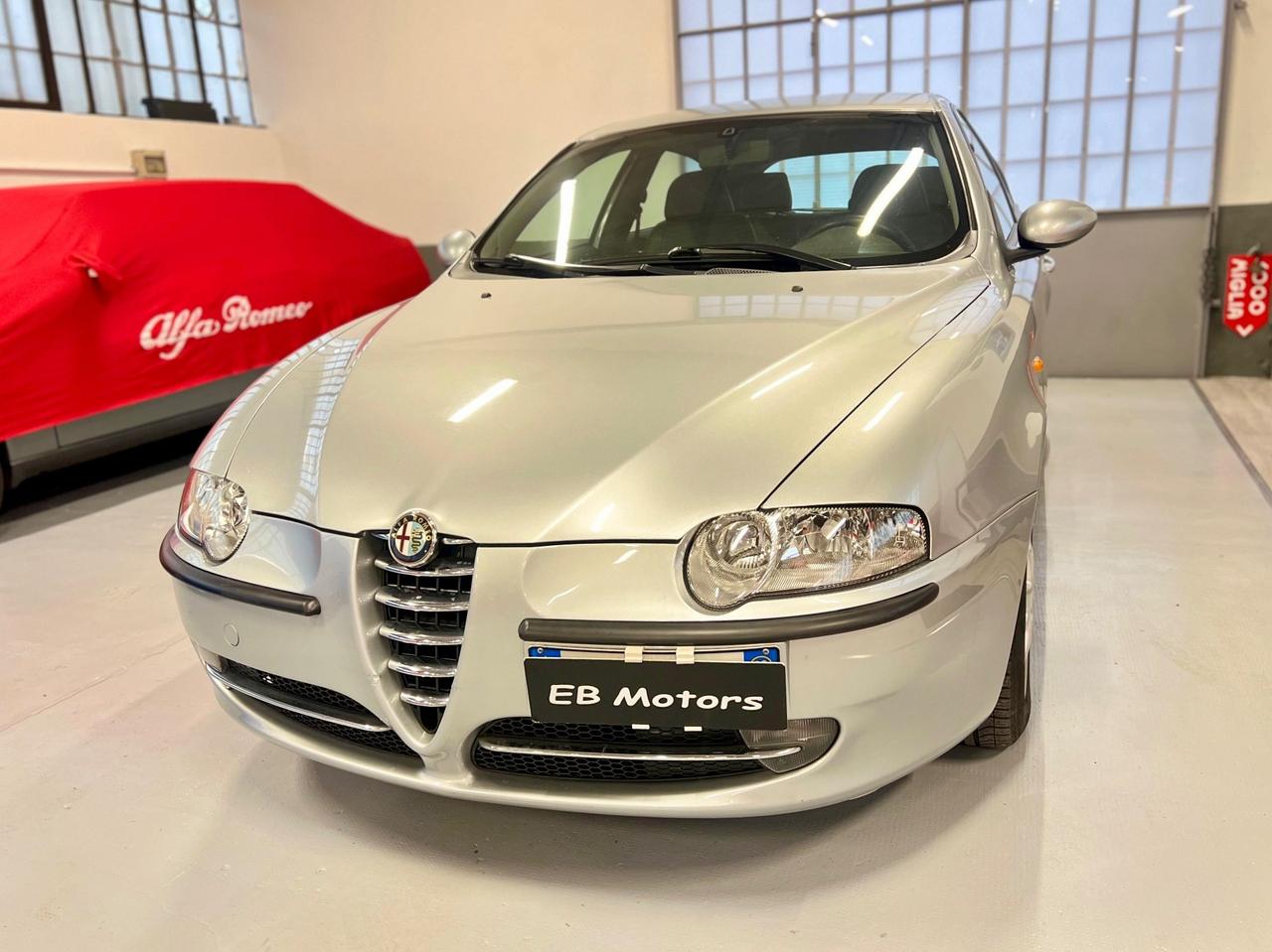 Alfa Romeo 147 1.6 16V Twin Spark Distinctive 5p